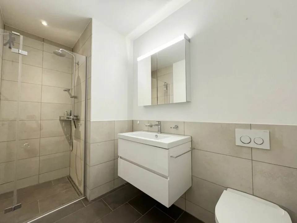 Hochwertige 4.5 Zimmer Wohnung mit grossem Balkon