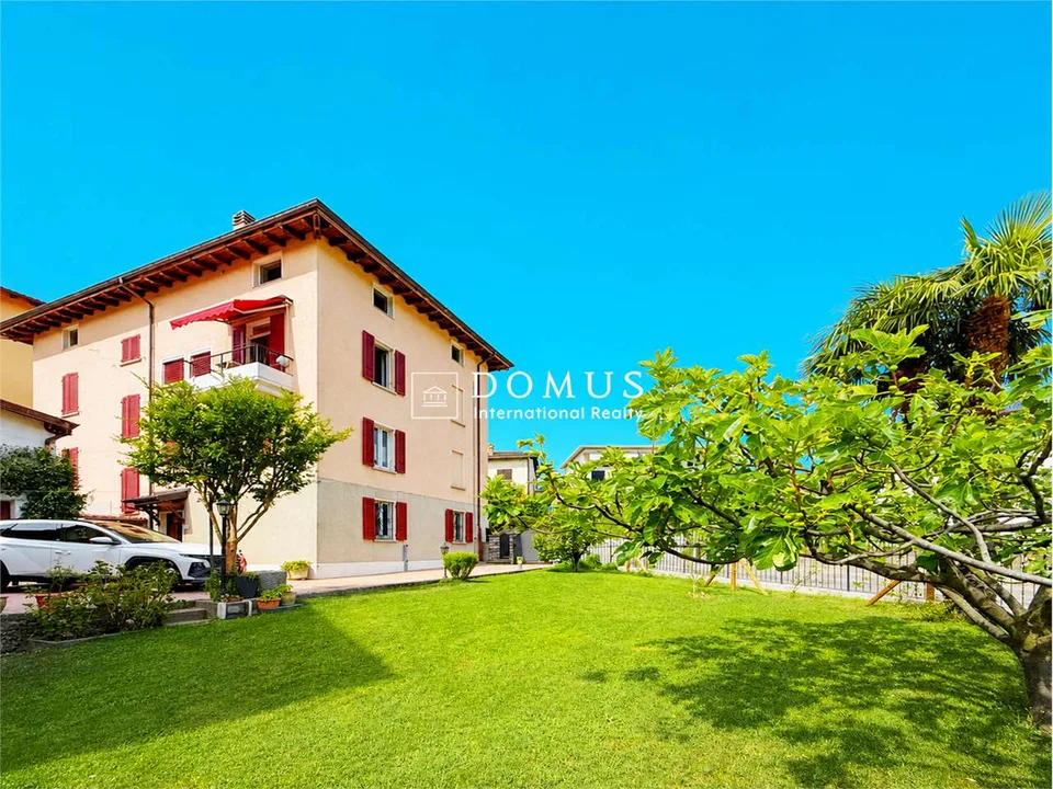 Casa indipendenti di 5 appartamenti con giardino e garage
