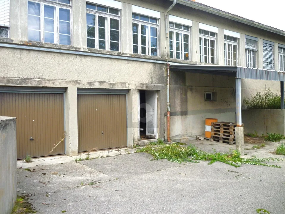 Geräumig im Erdgeschoss und potenziell, Parkplatz inklusive (3)