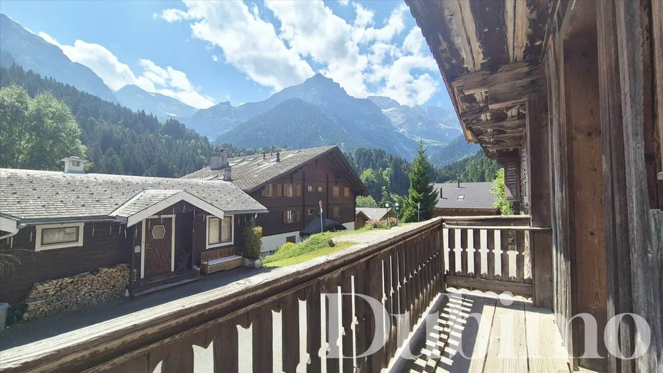 CHALET EMBLEMATIQUE D'EXCEPTION FACE AUX DENTS DU MIDI À CHAMPÉRY – photo 13 sur 17