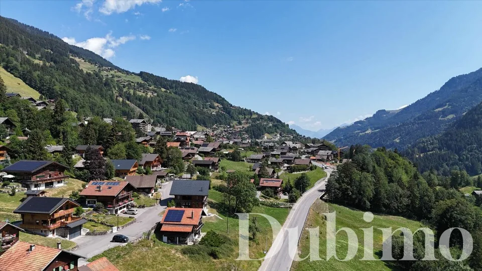 CHALET EMBLEMATIQUE D'EXCEPTION FACE AUX DENTS DU MIDI À CHAMPÉRY – photo 14 sur 17