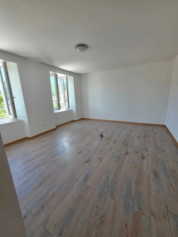 Appartement moderne de 2.5 pièces au 1er étage
