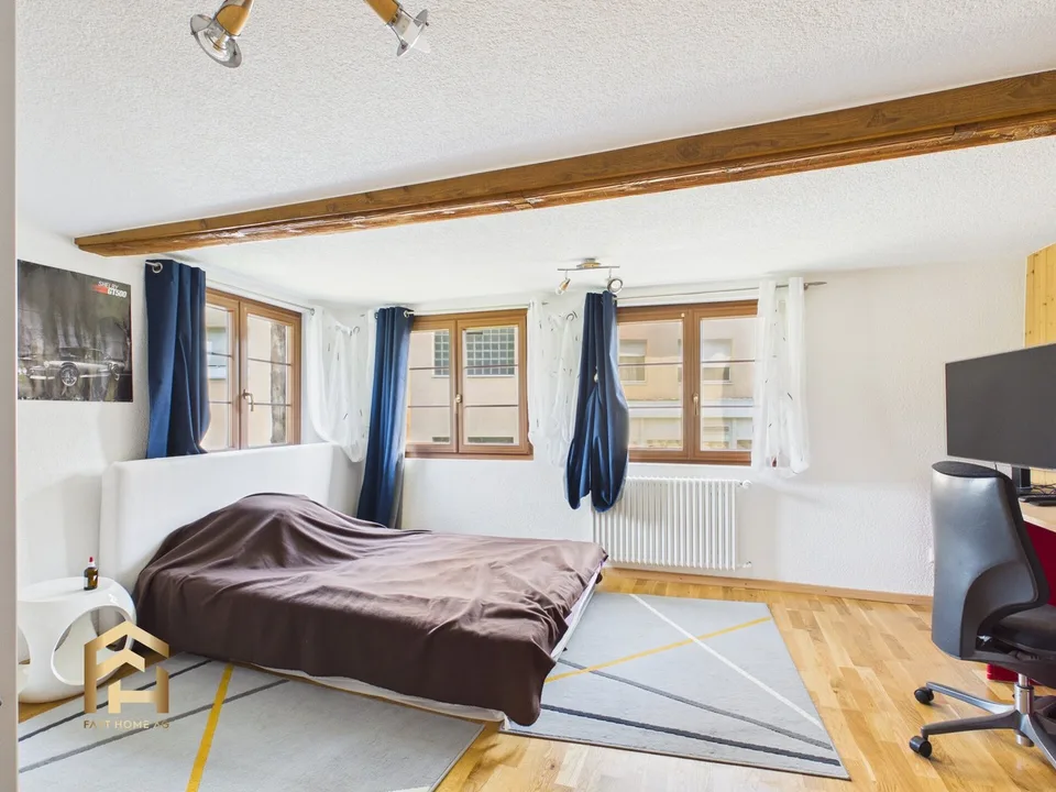 Molto spazio, molto charme, molte possibilità - Casa con 3 unità residenziali