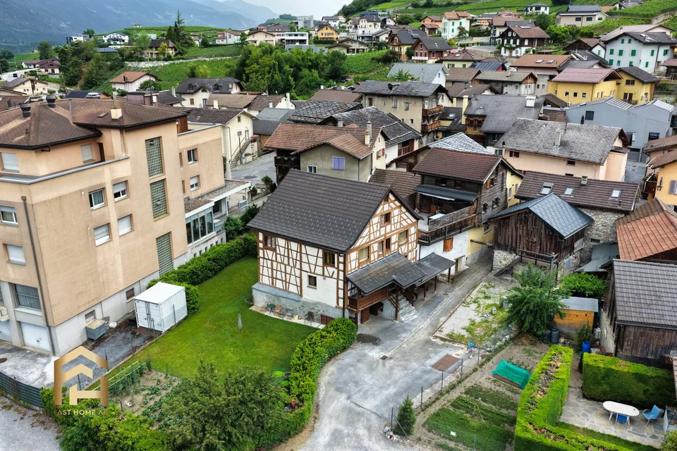 Viel Platz, viel Charme, viele Möglichkeiten  Haus mit 3 Wohneinheite