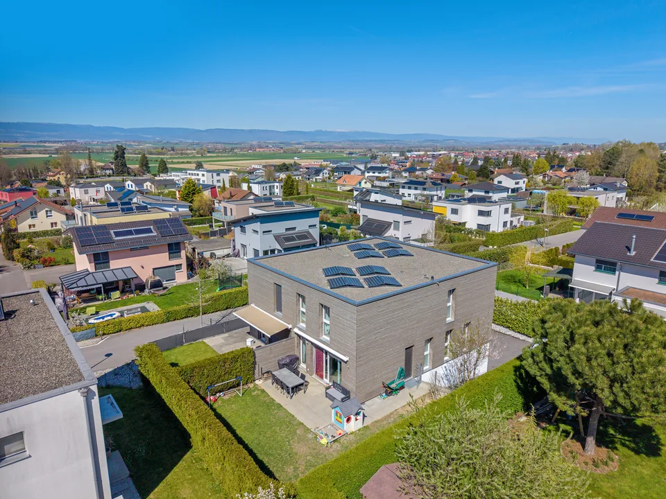 Payerne, à vendre, villa mitoyenne de 5 pièces de 140 m2 avec jardin
