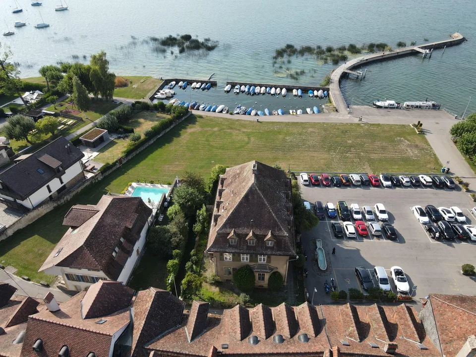 Historische Villa am Murtensee