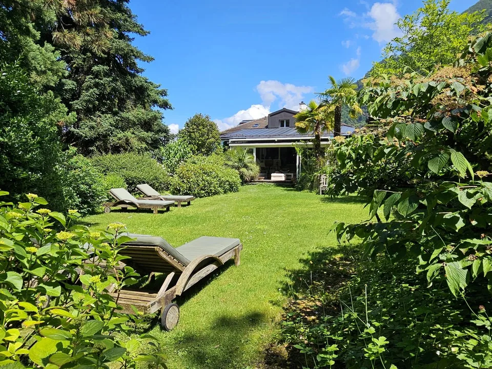 Jolie villa mitoyenne atypique, en PPE