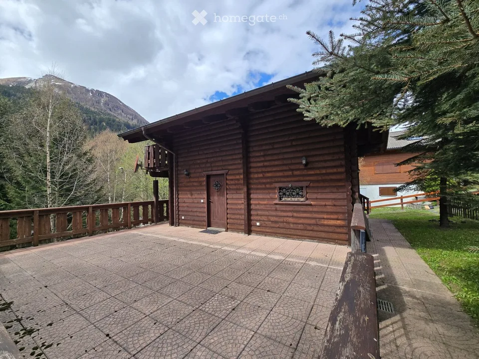 Schönes Doppelchalet mit Grundstück