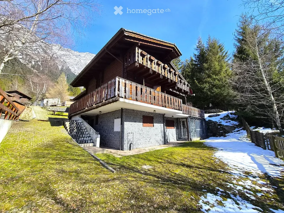 Schönes Doppelchalet mit Grundstück
