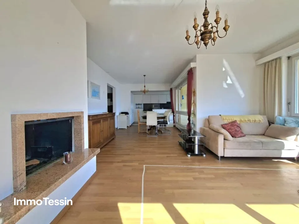 LOCARNO-MONTI: Grosse & moderne Wohnung mit fantastischer 180 Panorama Seesicht über den Lago Maggiore – Foto 7 von 13