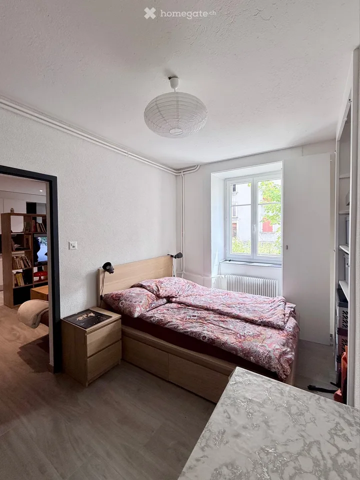 Zu übergeben: 2.5-Zimmer-Wohnung renoviert