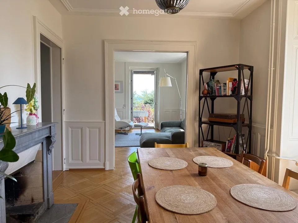 Appartamento di 5.5 locali con balcone e vista lago a Neuchâtel