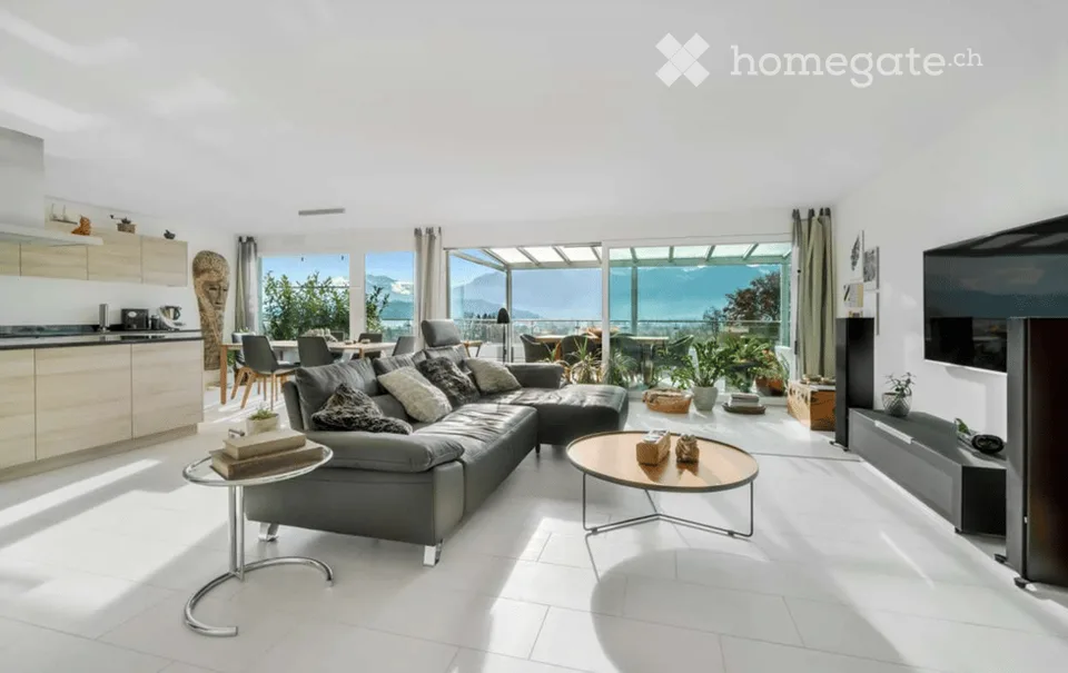 Appartamento esclusivo di 5,5 locali con terrazza e vista panoramica & Jacuzzi a Uznach
