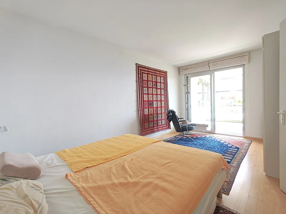 Charmante 4.5-Zimmer-Wohnung mit top See- und Fernsicht , Pool, Sauna, Fitness – Foto 13 von 16