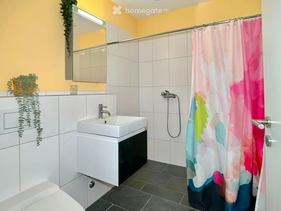 Einziehen und wohlfühlen: 170 m² Gartenwohnung in Stallikon