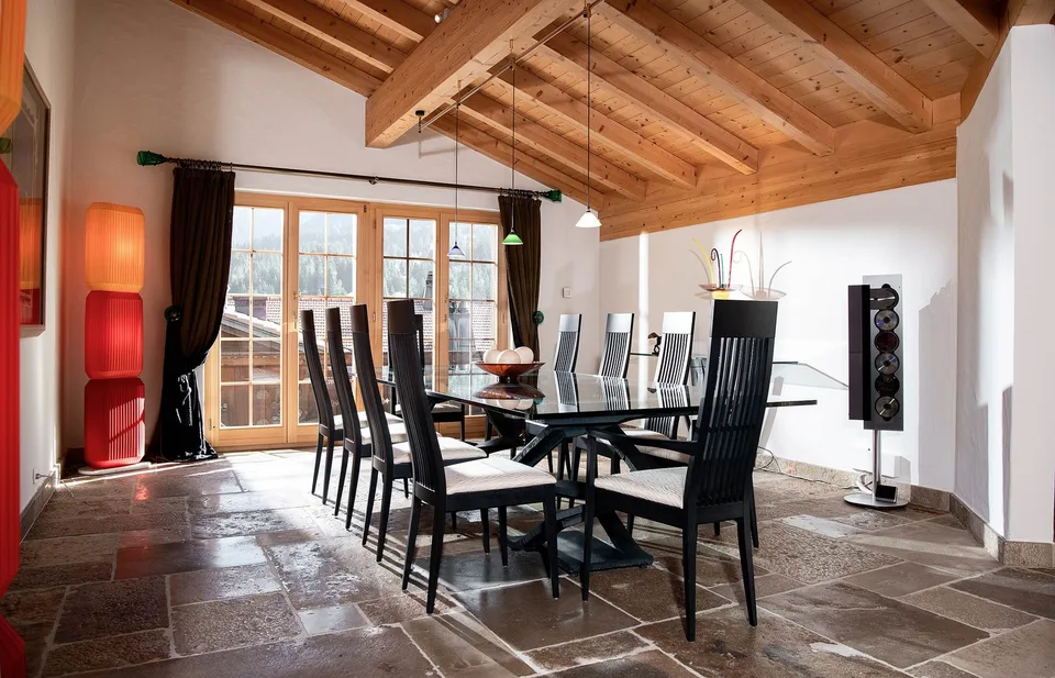 Exklusive und grosszügige Dachwohnung mit einmaliger Aussicht