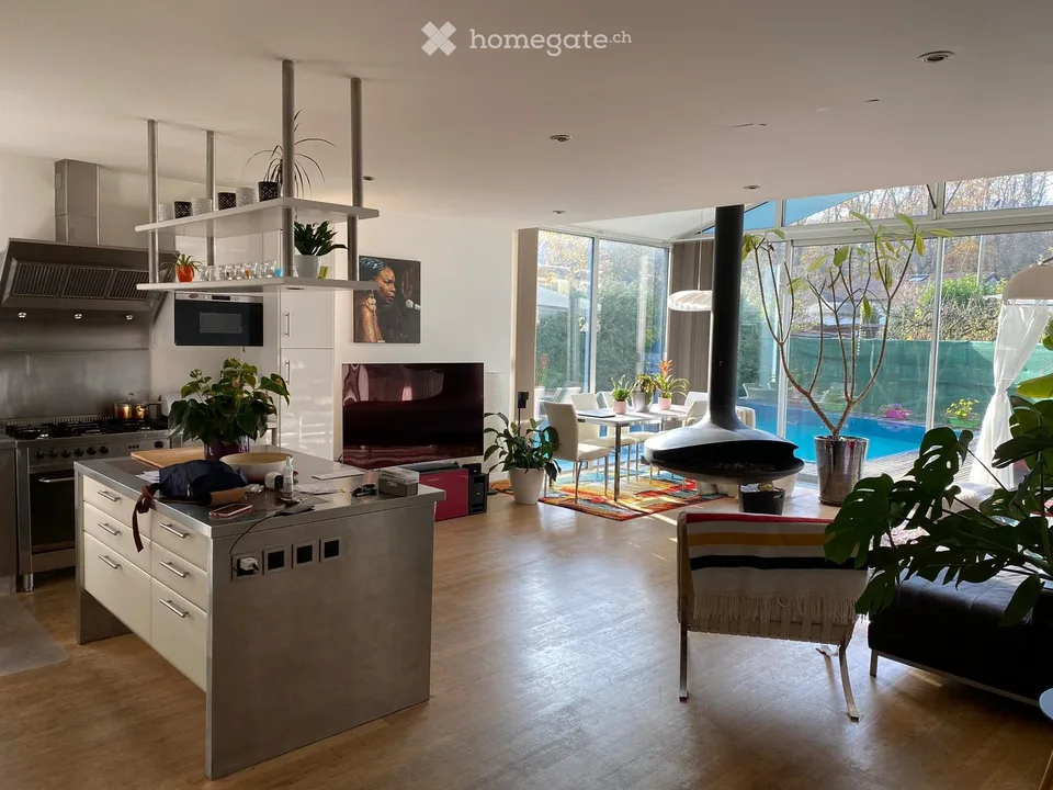 Family home with pool in the center of Vessy