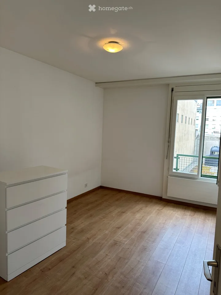Shared flat- priv. shower+WC /Coloc. chambre