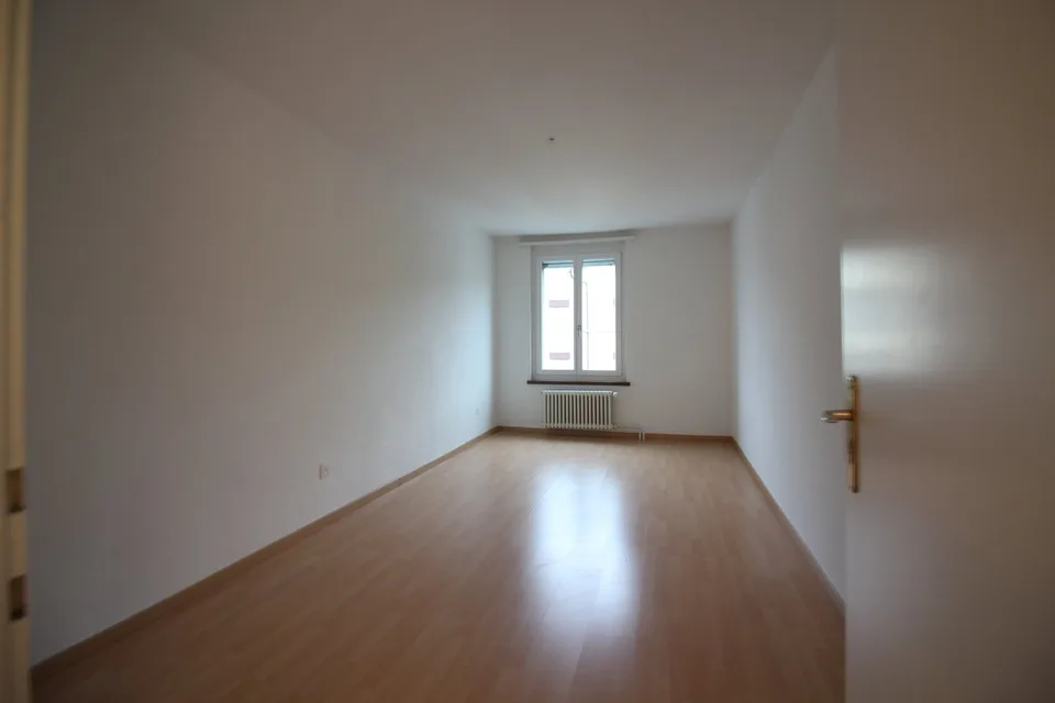 Appartamento 4.5 locali economico con balcone a St. Gallen-Neudorf