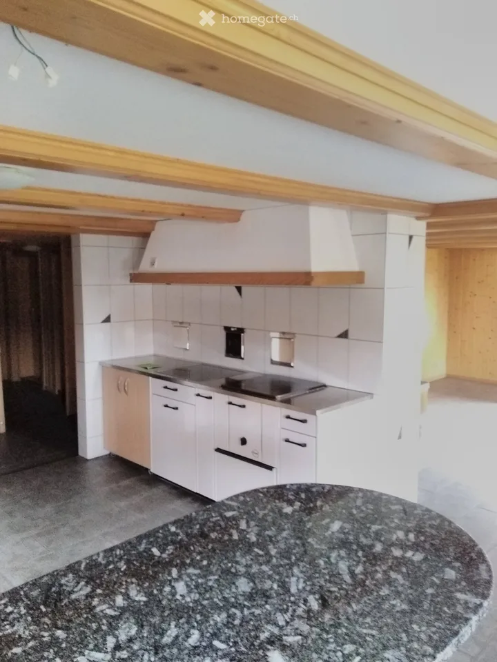 Appartamento 5,5 locali in una casa colonica (piano terra)