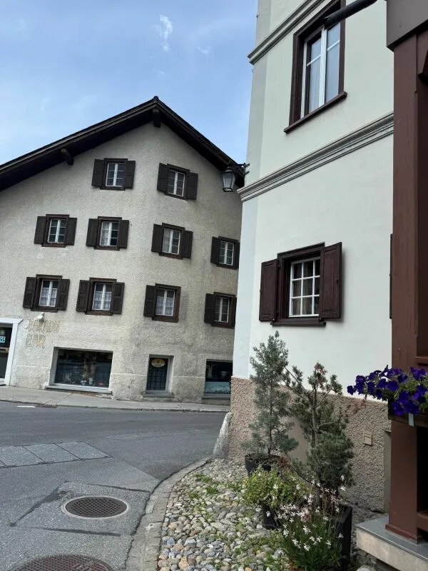 Renovation and Expansion Object in the Village Center of Bergün/Bravuogn