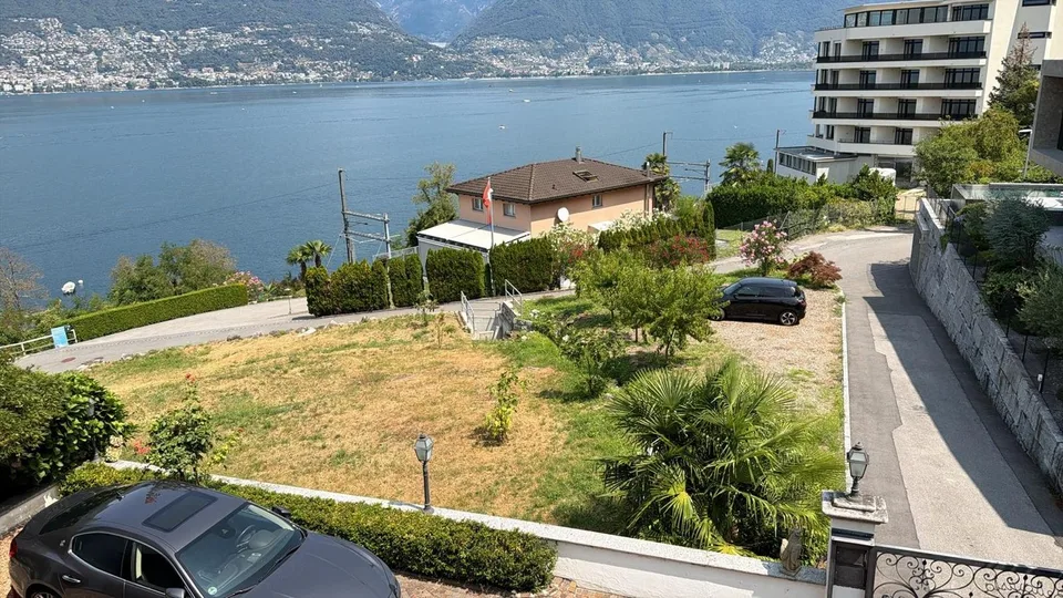 TERRENO UNICO CON VISTA MOZZAFIATO A 180° SUL LAGO MAGGIORE