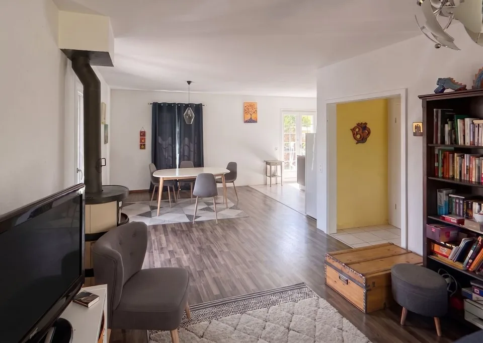 Deliziosa casa a schiera familiare in un ambiente verde a Pampigny