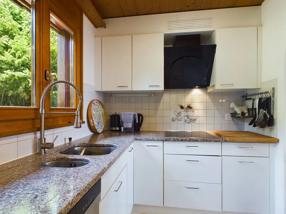 Casa a schiera moderna di 4,5 locali con giardino a Niederbipp