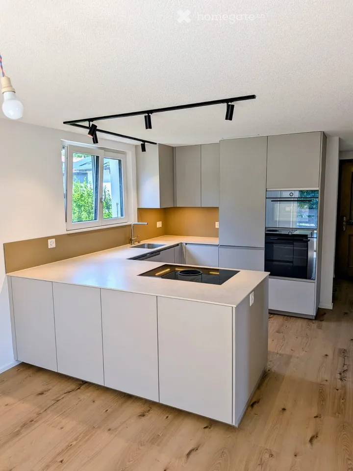 Erstvermietung nach Totalsanierung – modernes Familienhaus mit hochwertigem Ausbau
