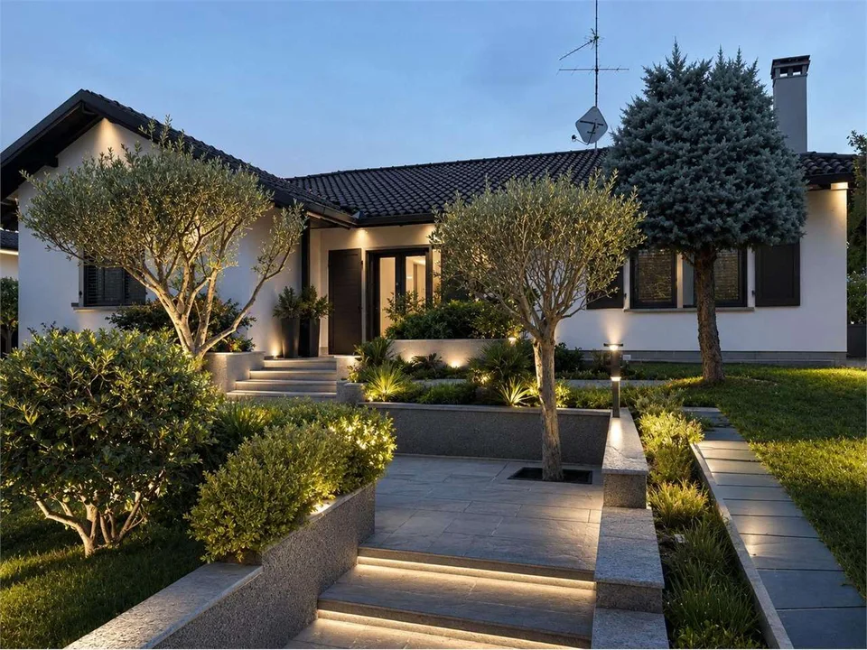 Villa à rénover à Nerviano avec jardin privé