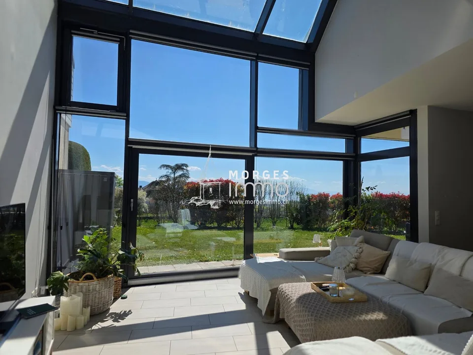 Villa familiale avec jardin privatif et vue sur le Léman