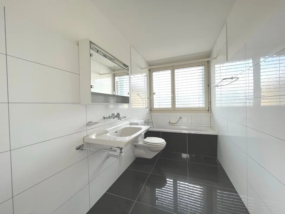 3 -Zimmer Wohnung im 1. OG
