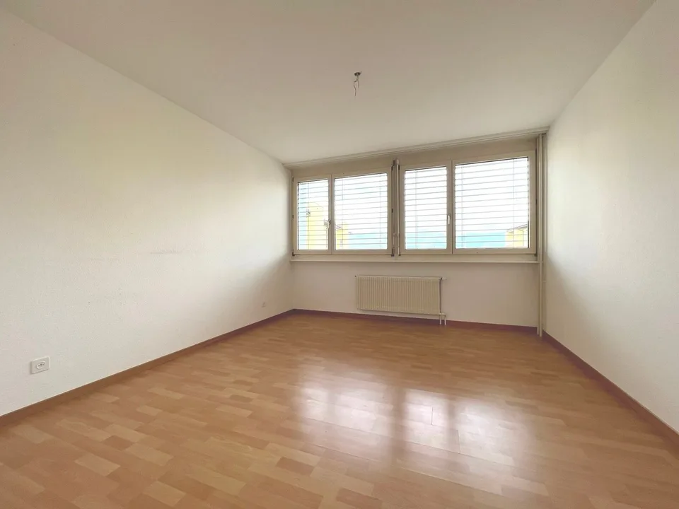 3 -Zimmer Wohnung im 1. OG