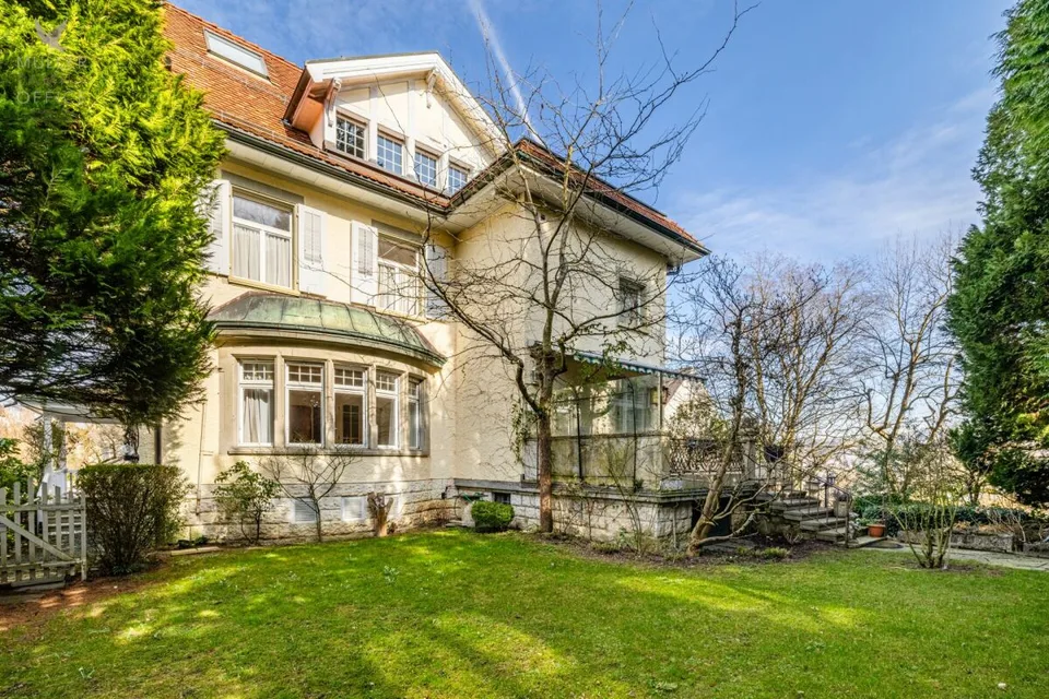 Villa Art Nouveau rappresentativa (con 4 appartamenti) in una posizione privilegiata su Rosenberg