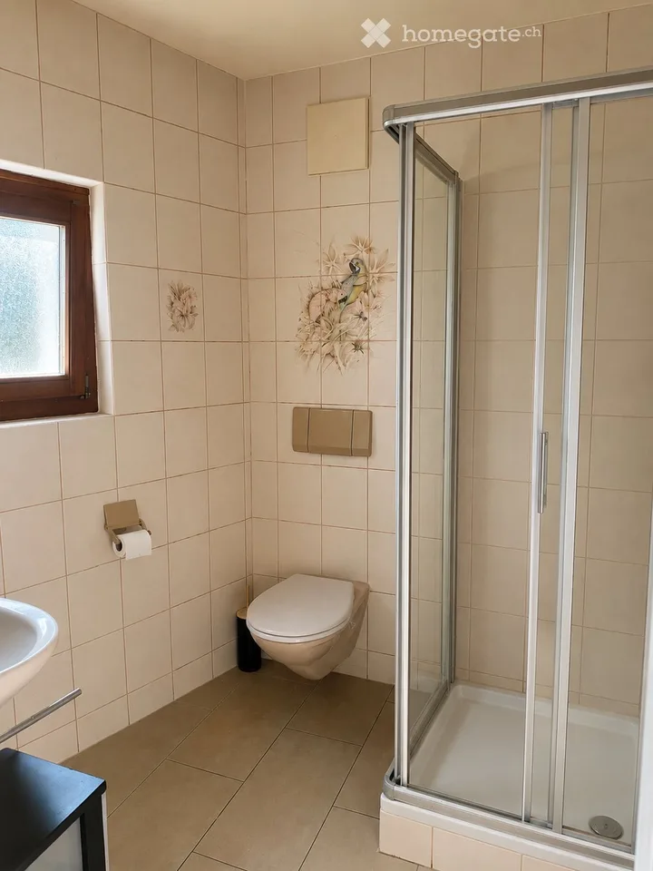 Geräumige 4-Zimmer-Wohnung mit separatem Eingang Travers