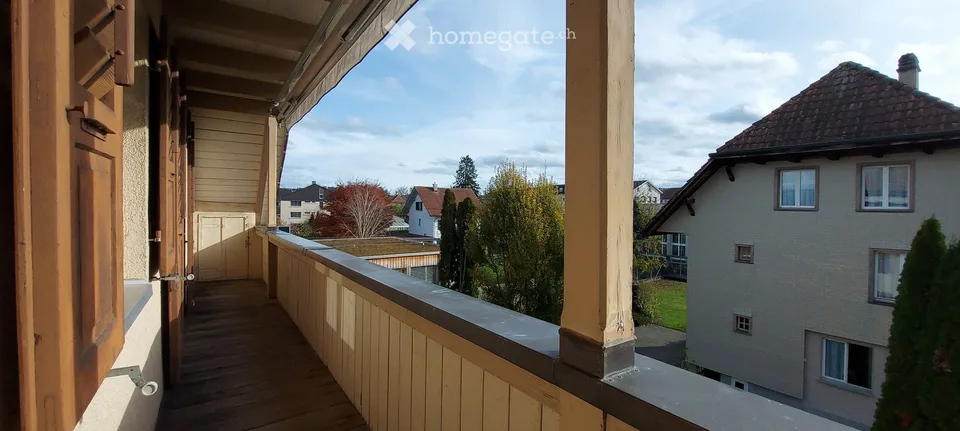 Appartamento 3.5 locali, completamente ristrutturato. Gazebo, area di soggiorno, giardino