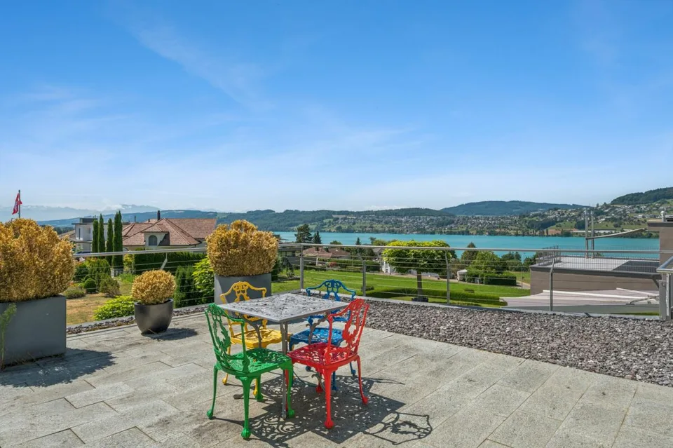 Architect's Villa with Indoor Pool & Lake View for Rent