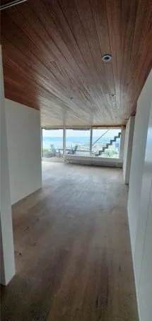 Charmante 4.5-Zimmer Dachwohnung mit grosser Dachterrasse in Zug