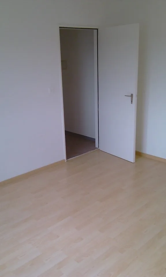 Appartement charmant 2 pièces avec balcon à Lostorf – disponible immédiatement !