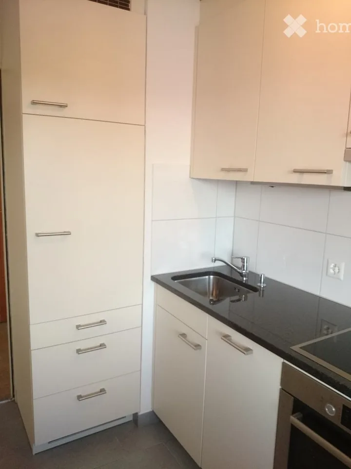 Appartement charmant 2 pièces avec balcon à Lostorf – disponible immédiatement !