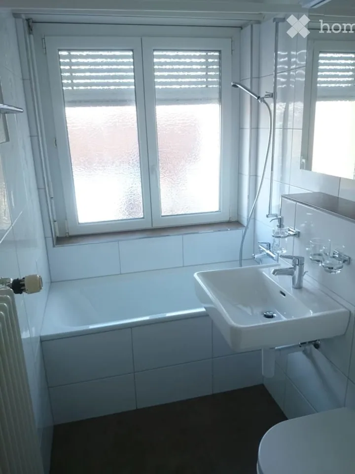 Appartement charmant 2 pièces avec balcon à Lostorf – disponible immédiatement !