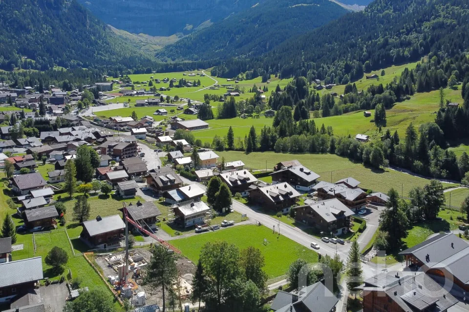 Esclusivo: Magnifico terreno edificabile all'ingresso del villaggio
