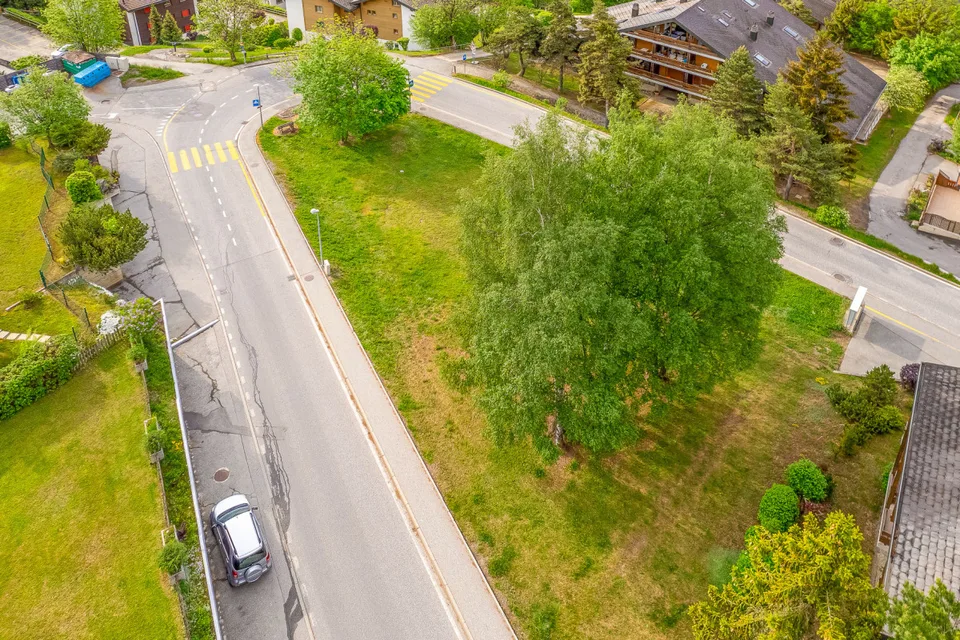 Terrain au centre d'Ovronnaz avec un bon potentiel de développement