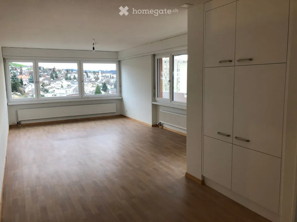 Helle 2.5-Zimmer-Wohnung im 11. OG mit Balkon und toller Aussicht in Schlieren