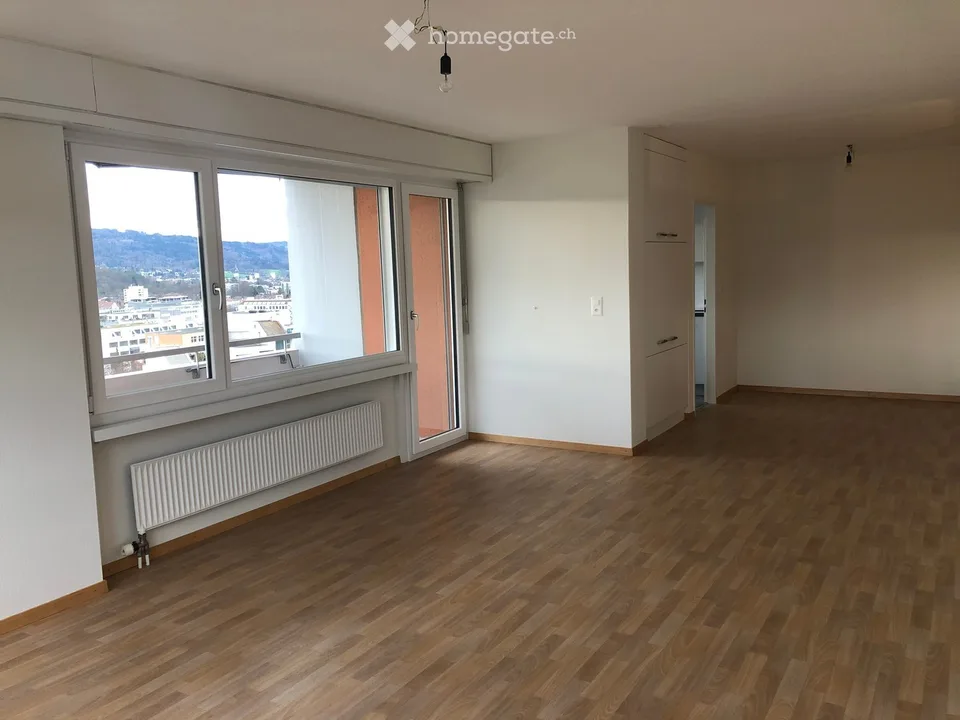 Helle 2.5-Zimmer-Wohnung im 11. OG mit Balkon und toller Aussicht in Schlieren