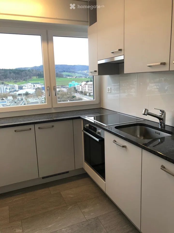 Helle 2.5-Zimmer-Wohnung im 11. OG mit Balkon und toller Aussicht in Schlieren