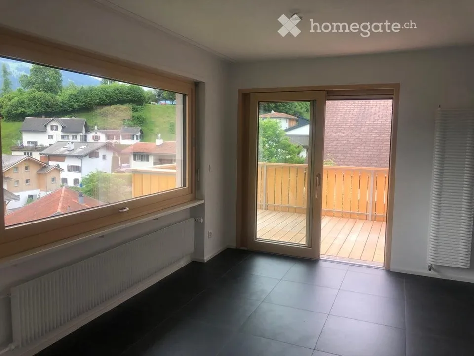 Wunderschöne 4-Zi-Wohnung mit Traumaussicht in Seewis-Dorf
