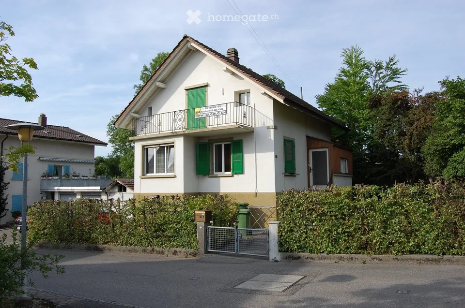 Einfamilienhaus mit viel Platz, Garten, Garage, Gartenhaus