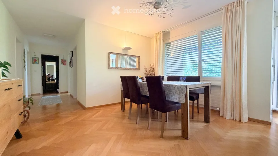 Charmante 4.5‑Zimmer‑Wohnung in Küsnacht ZH – Eigene Waschküche und Sauna