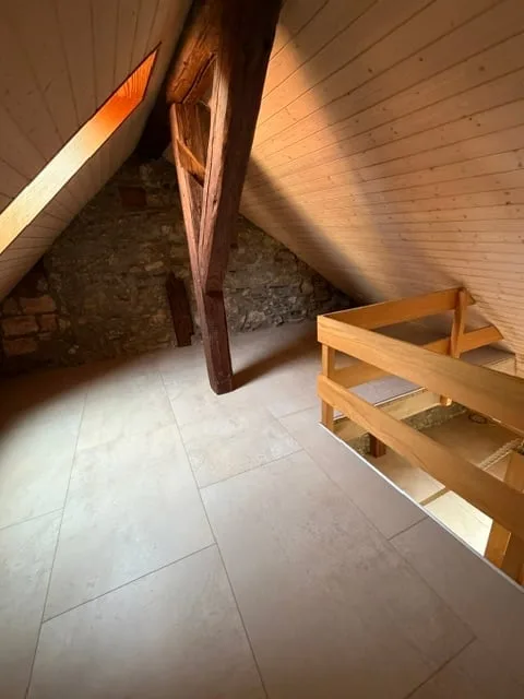 Heimelige neu sanierte Dachwohnung im Herzen der Altstadt Baden
